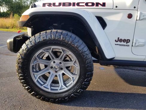Used 2021 Jeep Wrangler Unlimited Rubicon w/ Dual Top Group AWD/4WD image 14