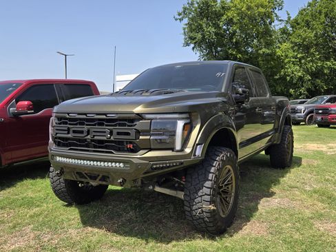 Used 2025 Ford F150 Raptor w/ Equipment Group 803A Raptor R AWD/4WD image 3
