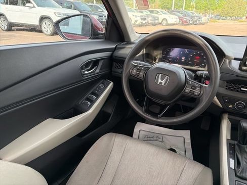 Certified 2023 Honda Accord EX image 19