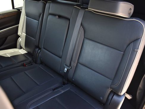Certified 2024 Chevrolet Suburban Premier AWD/4WD image 26