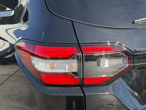 New 2025 Honda Pilot Touring image 8