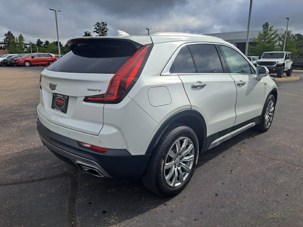 Used 2019 Cadillac XT4 Premium Luxury w/ Cold Weather Package FWD image 3