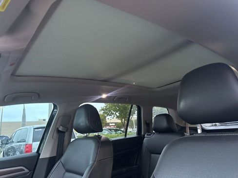 Used 2021 Volkswagen Atlas SE w/ Panoramic Sunroof Package image 7