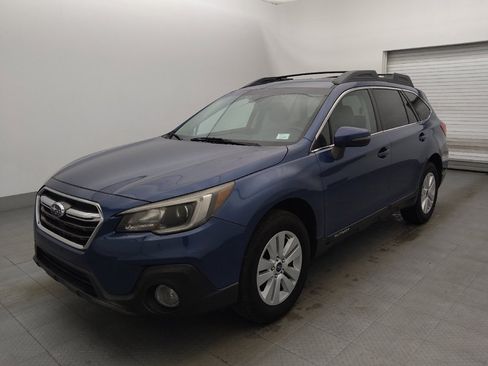 Used 2019 Subaru Outback 2.5i Premium image 2