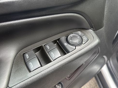 Used 2021 Chevrolet Equinox Premier image 14