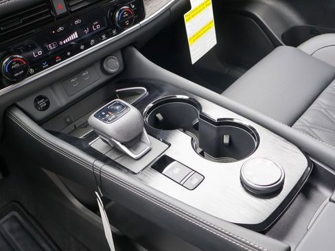 New 2026 Nissan Rogue Platinum AWD/4WD image 14