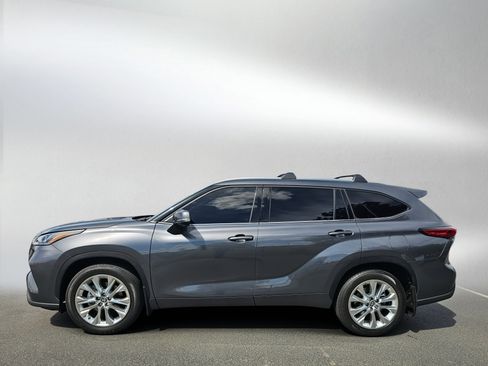 Used 2023 Toyota Highlander Limited AWD/4WD image 2