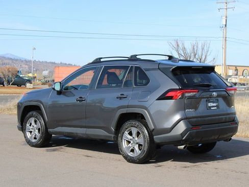 Used 2022 Toyota RAV4 XLE image 3