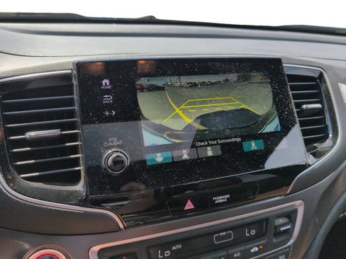 Used 2025 Honda Passport EX-L image 16