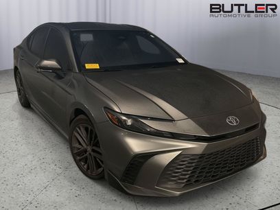 Used 2025 Toyota Camry SE w/ Convenience Package