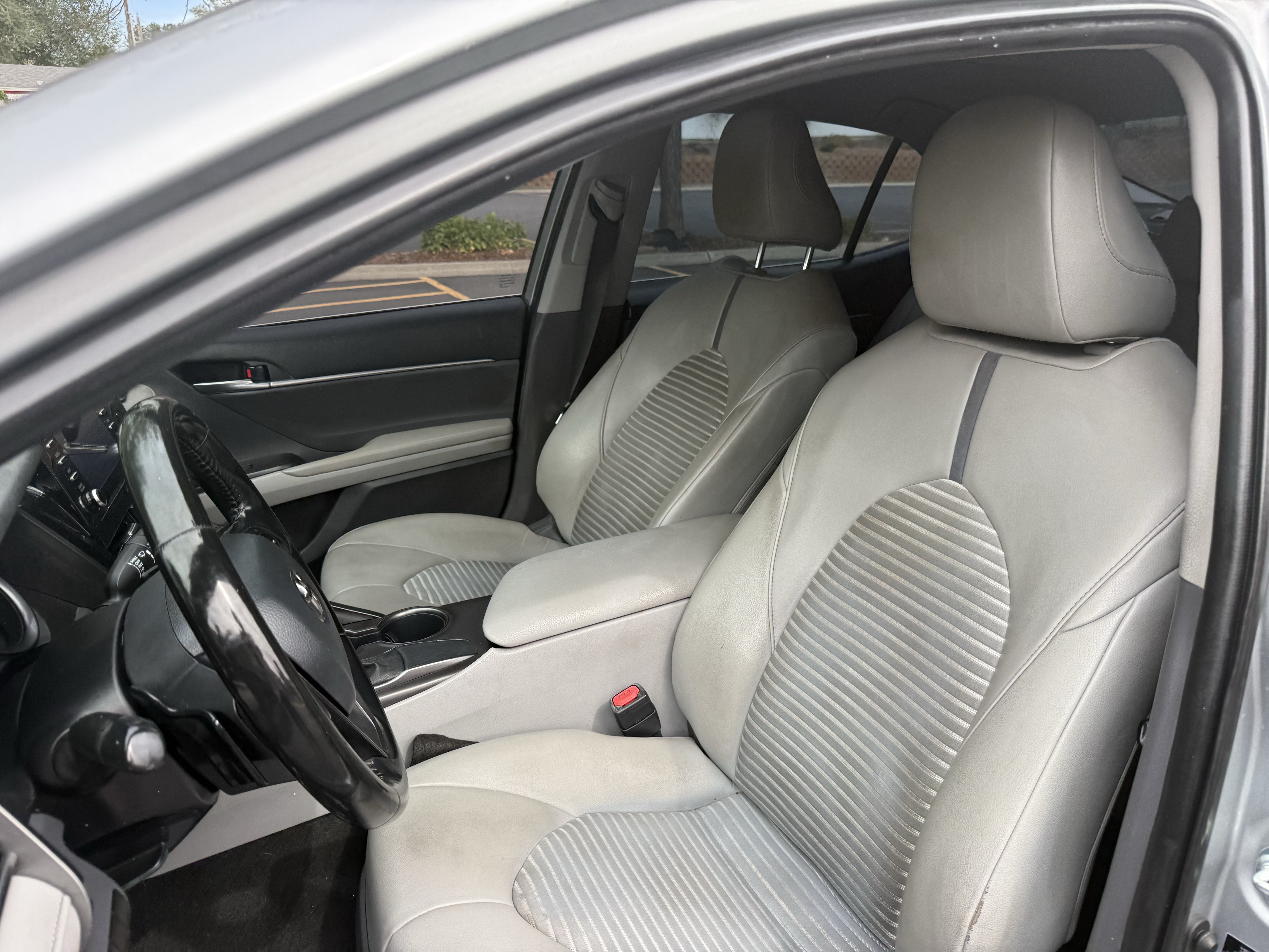 Used 2021 Toyota Camry SE FWD image 13