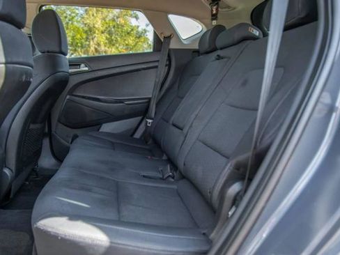 Used 2021 Hyundai Tucson SE w/ Cargo Package image 12