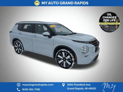 Used 2025 Mitsubishi Outlander SEL