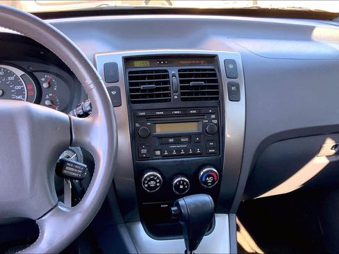 Used 2005 Hyundai Tucson GLS image 6