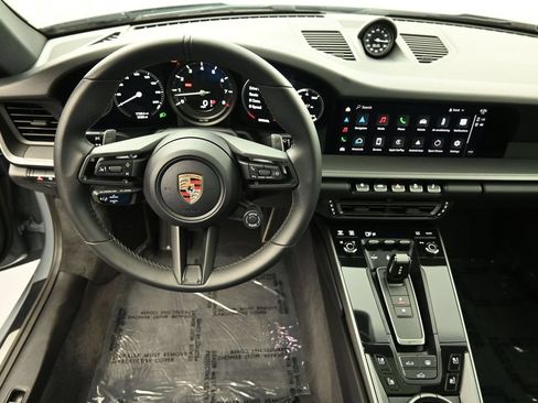 Certified 2024 Porsche 911 Carrera RWD image 6