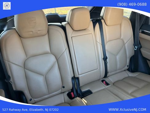 Used 2018 Porsche Cayenne image 23