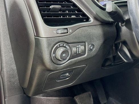 Used 2019 Jeep Cherokee Limited w/ Luxury Group image 10