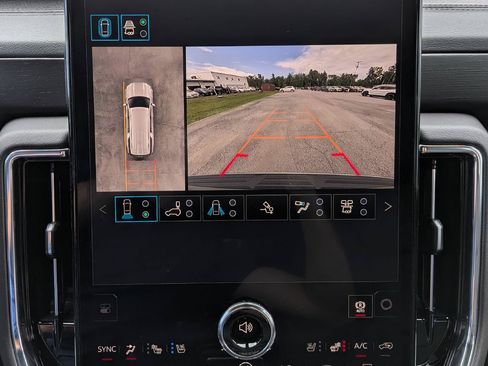 New 2026 GMC Yukon XL Denali w/ Denali Reserve Package AWD/4WD image 18