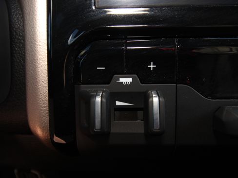 Certified 2024 RAM 2500 Laramie w/ Safety Group image 37