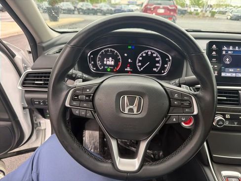 Used 2022 Honda Accord Touring image 22