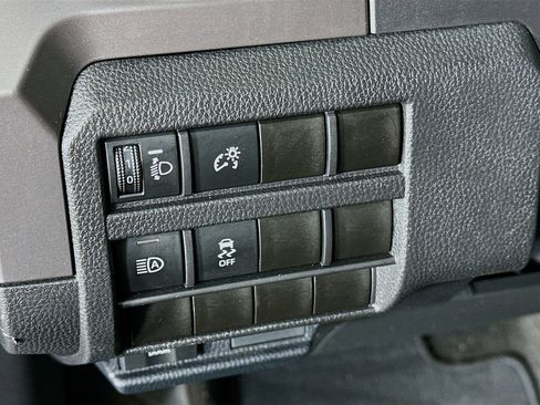 Used 2025 Toyota Tacoma TRD Off-Road image 17