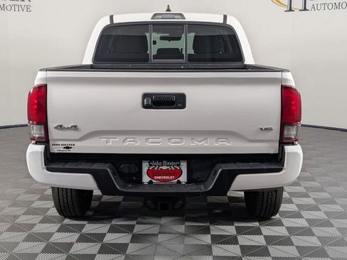 Used 2022 Toyota Tacoma SR AWD/4WD image 6