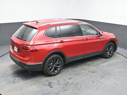 Used 2022 Volkswagen Tiguan SE FWD image 30