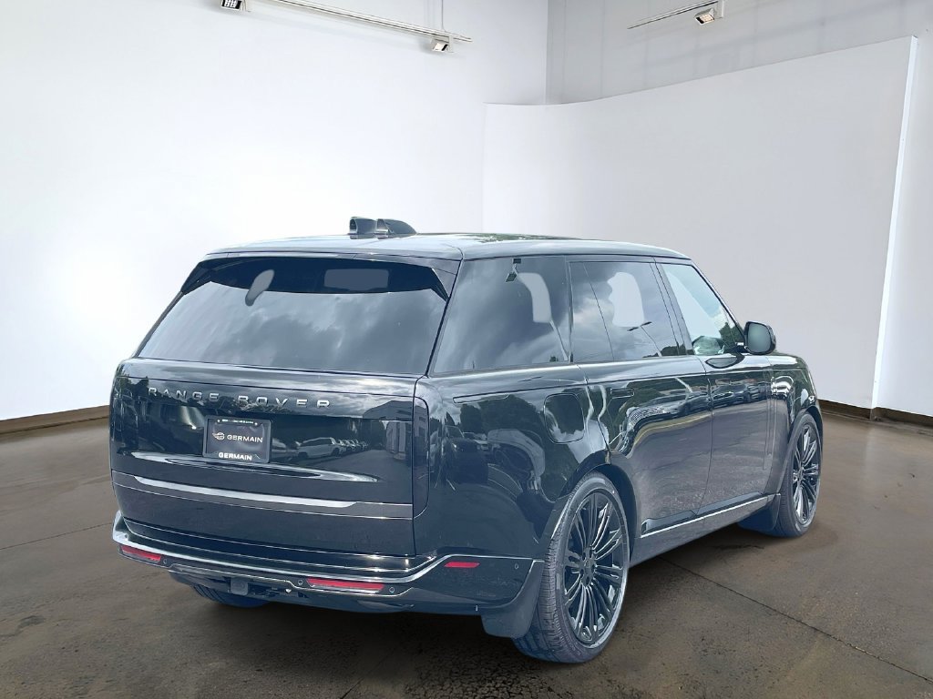 New 2026 Land Rover Range Rover Long Wheelbase SE AWD/4WD image 4