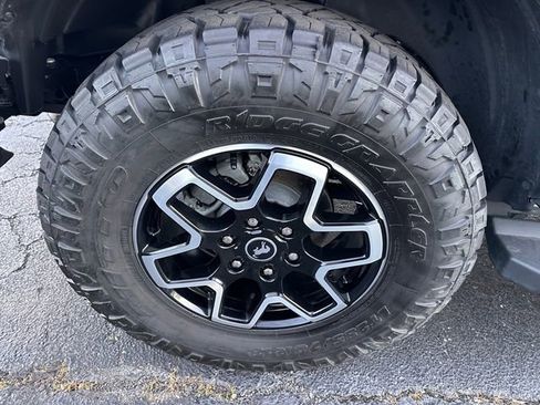 Used 2024 Ford Bronco Outer Banks image 13