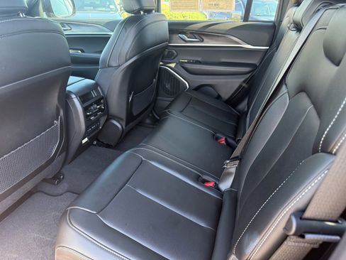 Used 2026 Jeep Grand Cherokee Limited w/ Limited Altitude Package image 24