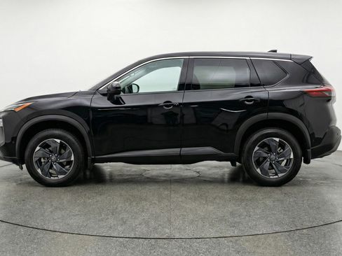 Used 2025 Nissan Rogue SV image 5