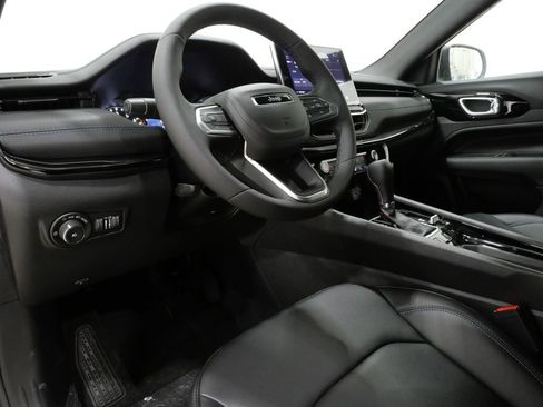 New 2026 Jeep Compass Limited image 11