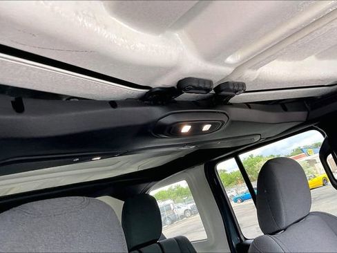 Used 2024 Jeep Wrangler Unlimited AWD/4WD image 17