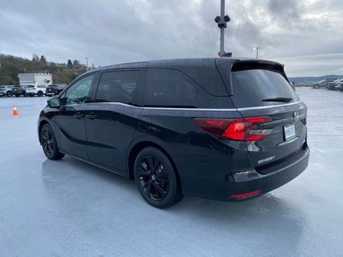 Certified 2023 Honda Odyssey Sport image 14