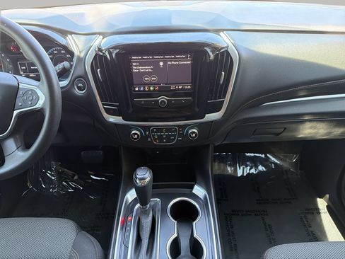 Used 2020 Chevrolet Traverse LS AWD/4WD image 14