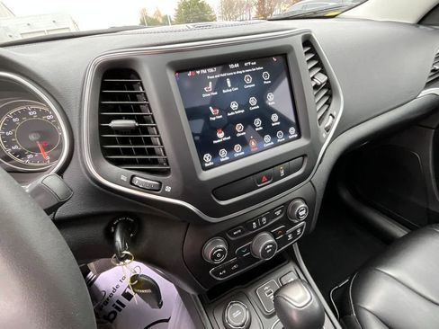 Used 2022 Jeep Cherokee Latitude w/ Sun & Sound Group image 37