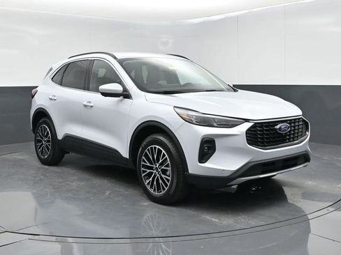 New 2025 Ford Escape SE w/ PHEV Premium Package image 2