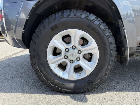 Used 2014 Toyota 4Runner SR5 RWD image 42