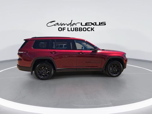 Used 2025 Jeep Grand Cherokee L Altitude AWD/4WD image 9