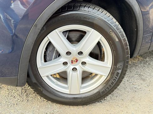 Used 2012 Porsche Cayenne AWD/4WD image 77