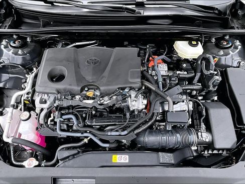 Used 2026 Toyota Camry SE image 30