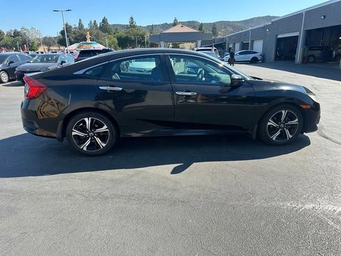 Used 2016 Honda Civic Touring image 4