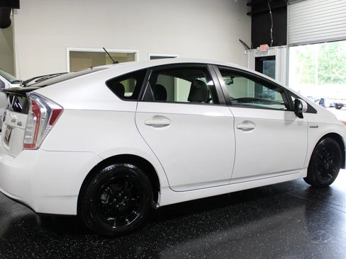 Used 2013 Toyota Prius Two FWD image 3