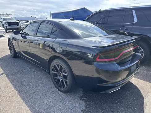 Used 2018 Dodge Charger R/T RWD image 7