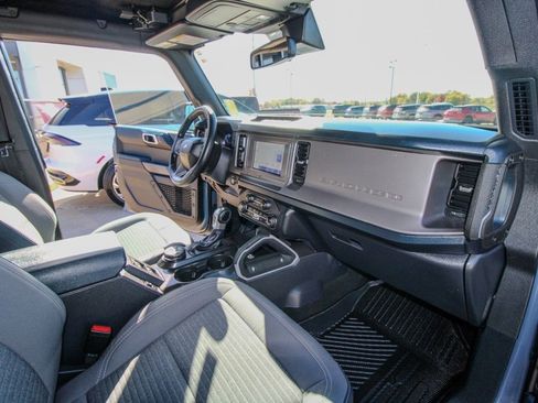 Used 2023 Ford Bronco Outer Banks image 15