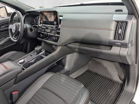 Used 2024 Nissan Pathfinder Rock Creek image 23