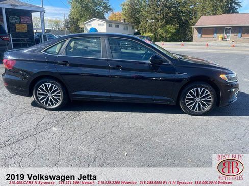 Used 2019 Volkswagen Jetta SEL image 2