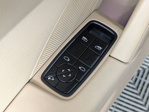 Certified 2021 Porsche 911 Carrera image 23