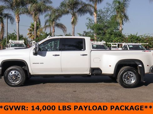 Used 2024 Chevrolet Silverado 3500 LTZ w/ LTZ Plus Package image 5