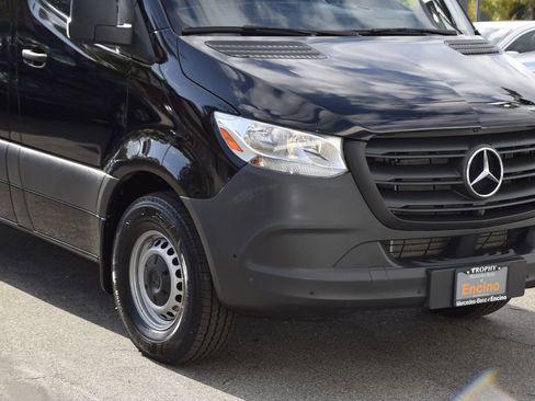 Used 2024 Mercedes-Benz Sprinter 2500 image 10